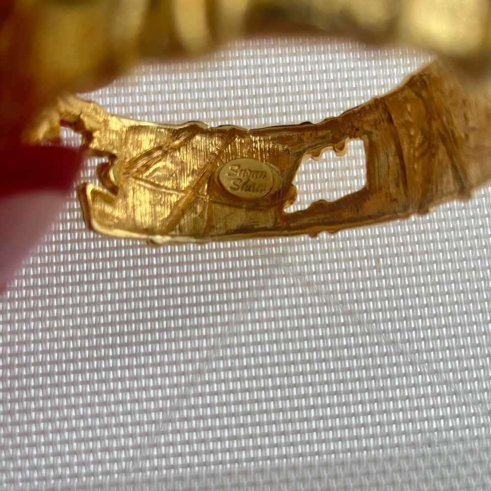 Susan Shaw Gold Textured Bangle - Picture 6 of 6